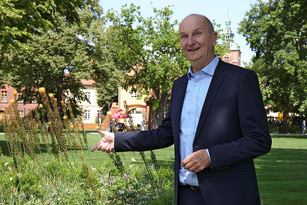 Bernd Elmenthaler, ESDES.Pictures